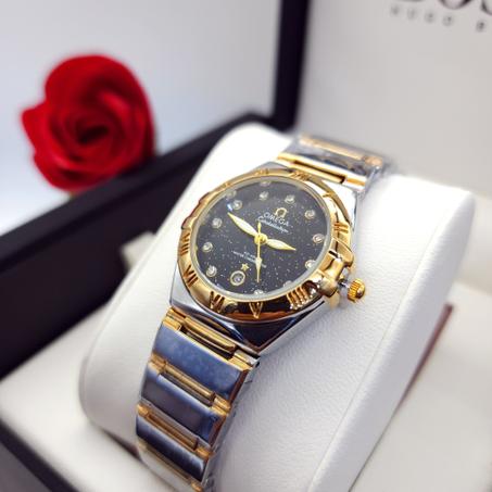 ساعة أوميغا النسائية: فخامة وأناقة في ساعة واحدة.