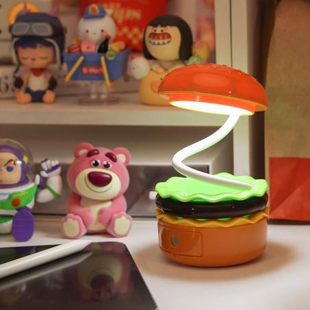 أفضل مصباح مكتبي 360° USB: إضاءة، تنظيم وشاحن