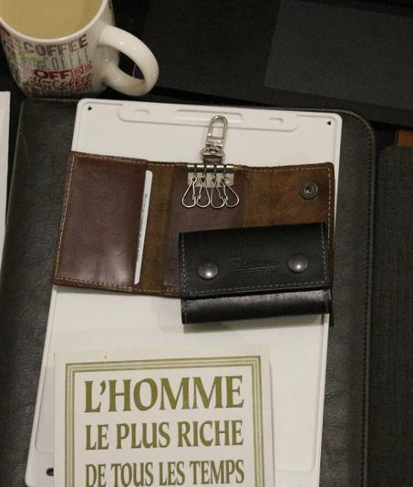 حاملة مفاتيح جلد اصلي