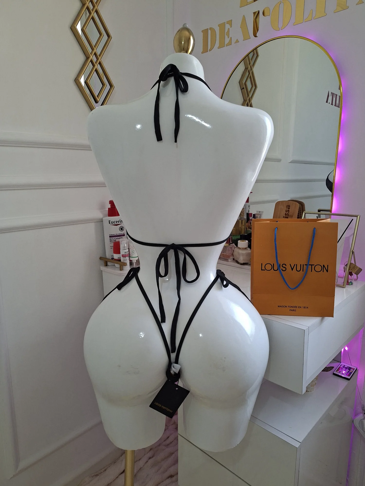 Deux Pièce Lv