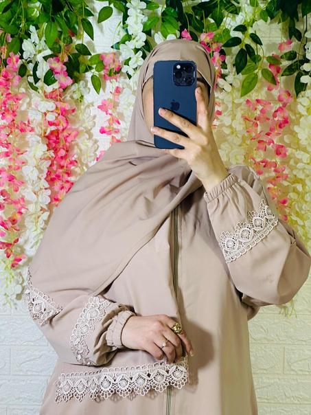 عباية بالشال مخدومة بالدنتيل والسنسلة و الجياب
