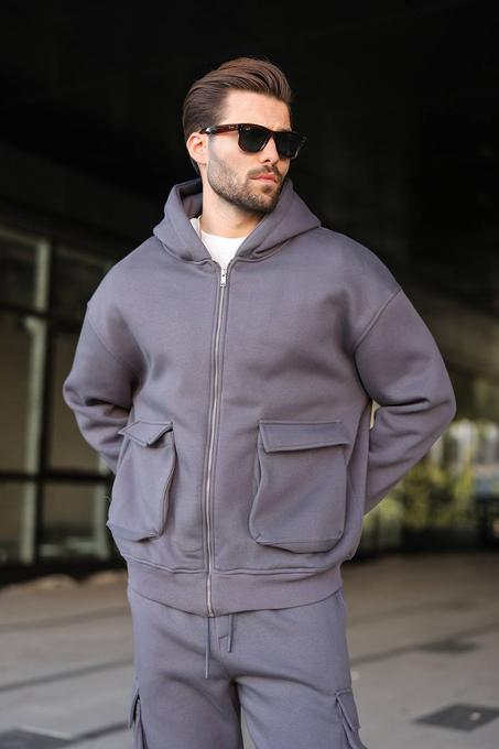 طقم للرجال بستايل عصري