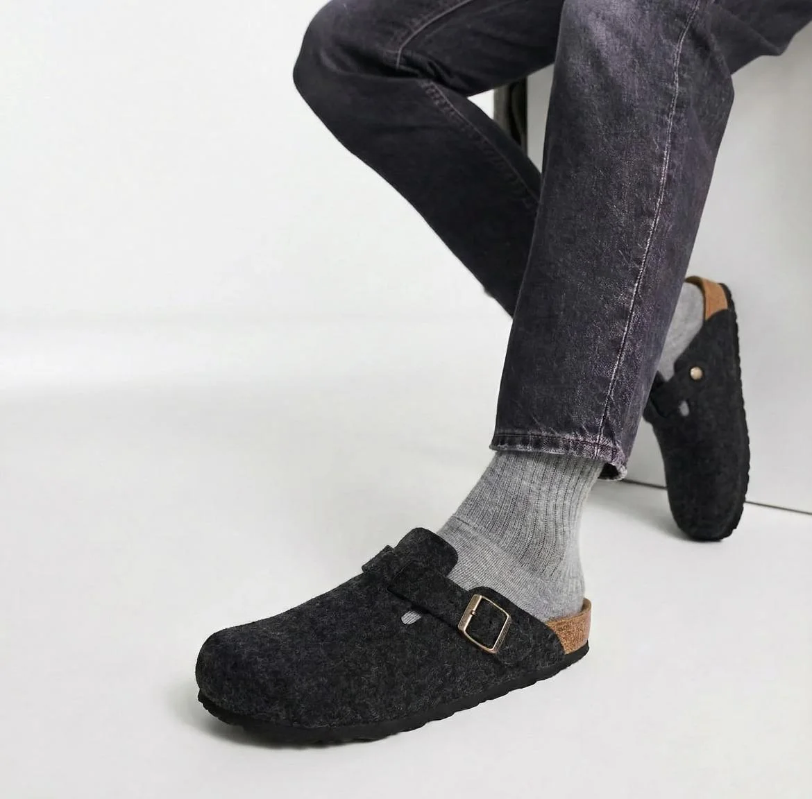 Sabot Médical en Cachemire Premium – Noir Intense