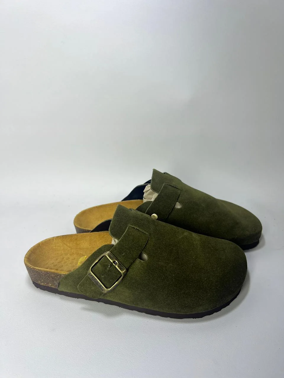Sabot en Daim Olive – Confort & Style