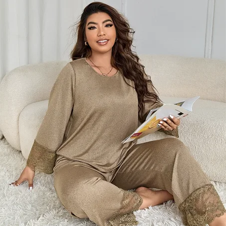 بيجامة دانتيل