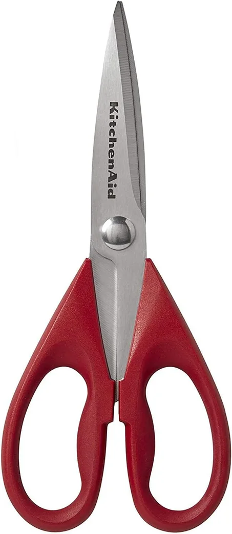 Tijeras de cocina multiusos KitchenAid con funda protectora, tijeras de acero inoxidable duraderas, aptas para lavavajillas, mango de agarre suave y cómodo, 22.15 cm, color rojo