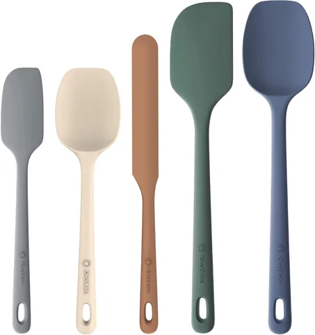 ChefAide Juego de 5 espátulas de silicona, espátula de goma de grado alimenticio, mango fuerte mejorado con agarre ergonómico, resistente al calor hasta 600 °F para utensilios de cocina