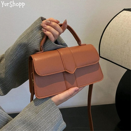 حقيبة نسائية جلدية
