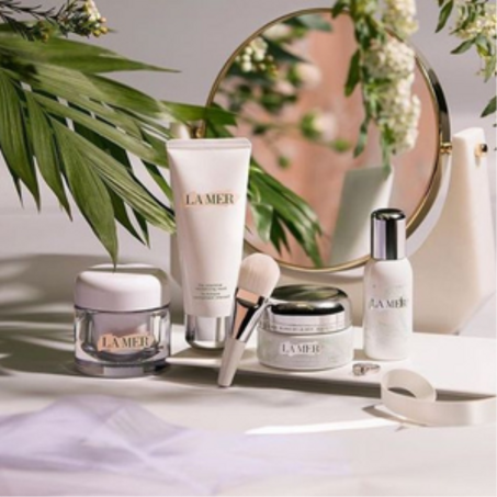 منتجات التجميل والعناية بالبشرة