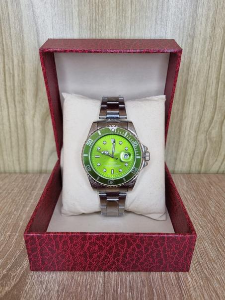 ROLEX SUBMARINER VERT