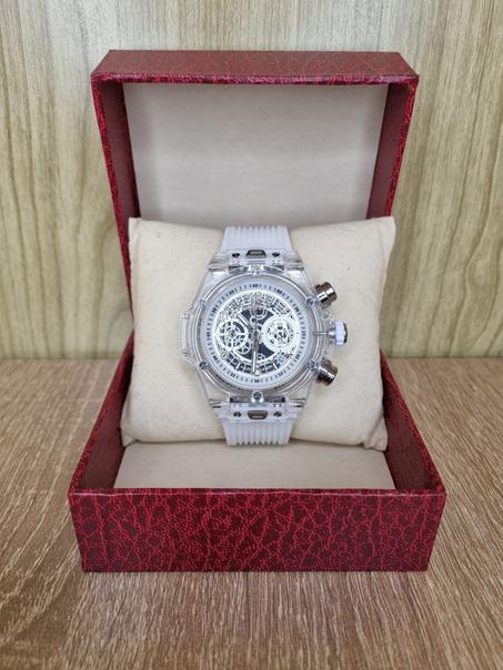 HUBLOT chronographe blanc