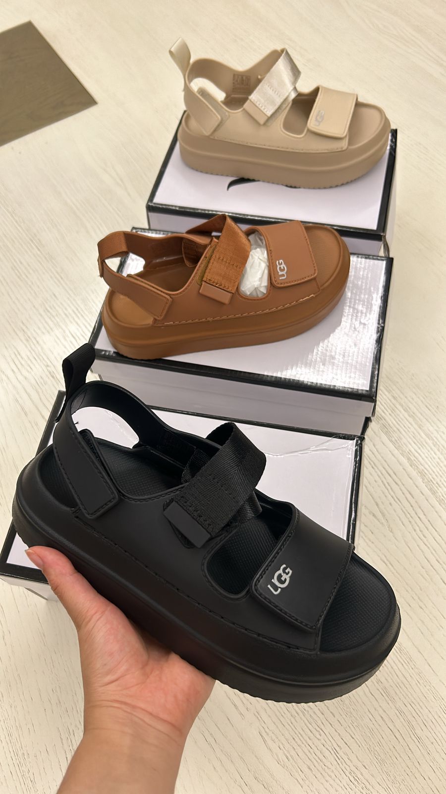 UGG Sandales
