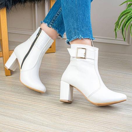 أحدية نسائية