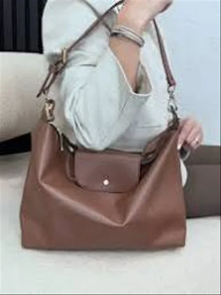 حقيبة نسائية انيقة وعصرية