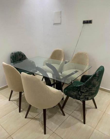 Salle à manger élégante et conviviale