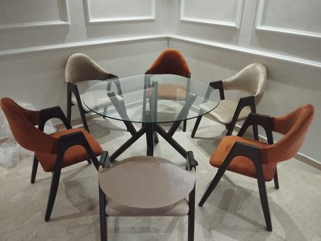 Salle à manger élégante et conviviale