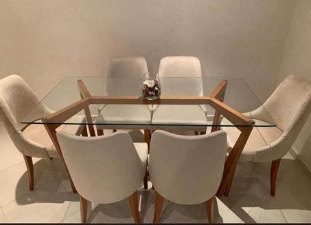 Salle à manger élégante et conviviale 13