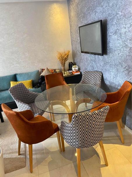 Salle à manger élégante et conviviale