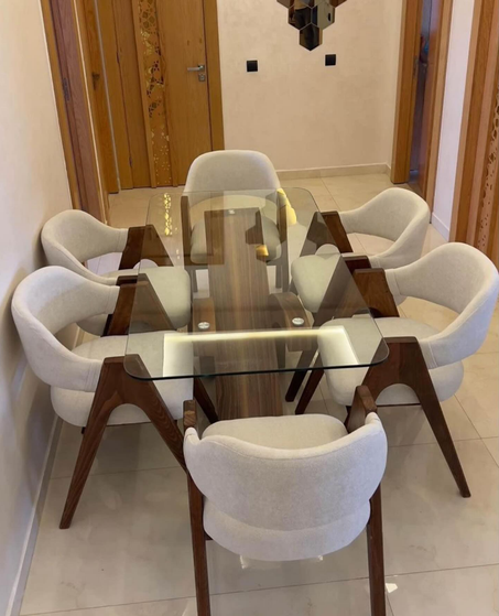 Salle à manger élégante et conviviale 2