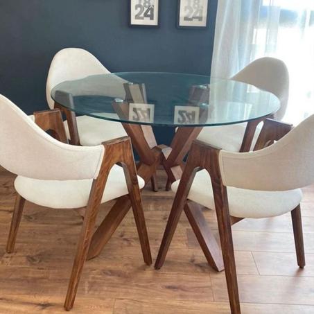 Salle à manger élégante et conviviale 7