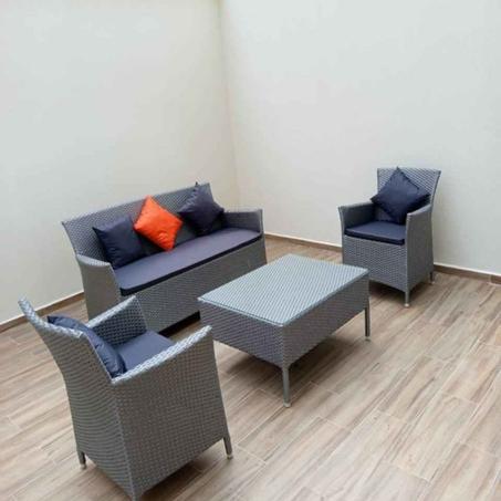 Ensemble de meubles en rotin avec table 4 place