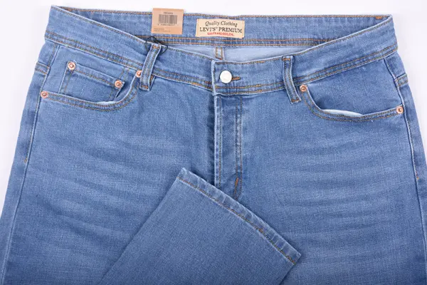 👖 جينز Levi’s - قصة عادية | Bleu Sky