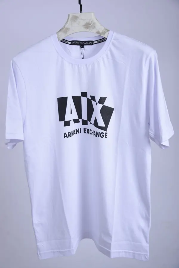 Pack de 4 T-shirts De Marques Tendance  ( Noir + Bleu Roi + Gris + Blanc )