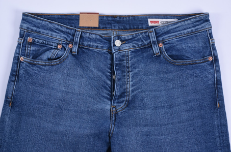 جينز Levi’s بقصة عادية – لون أزرق سماوي | Bleu Sky