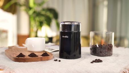 مطحنة قهوة كهريائية  60 غرام غير قابلة للصدأ