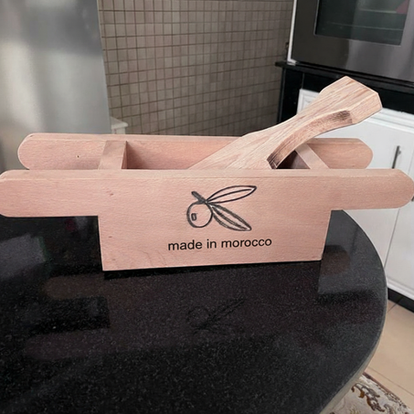 آلة كسر الزيتون السريعة – نتائج مثالية بدون مجهود