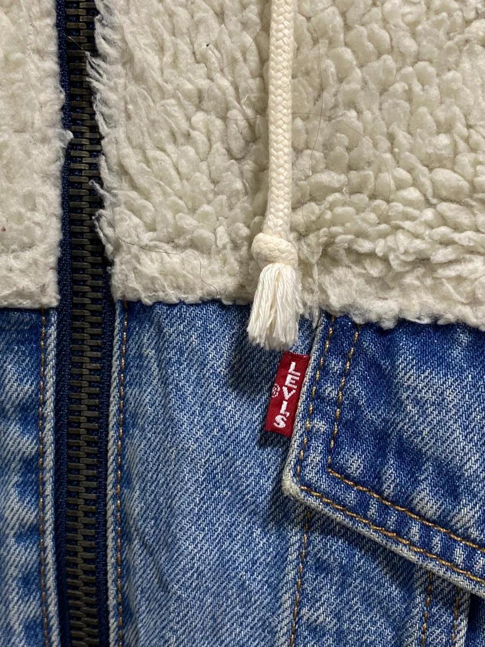 LEVIS JACKET LIMITED EDITION