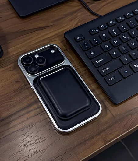 The Signature Set Case for iPhone 17 Pro