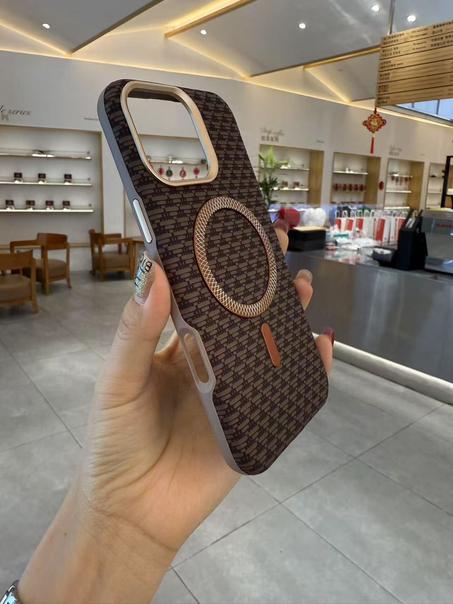 MagLux Case for iPhone 11