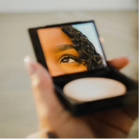 الجمال و العناية لشخصية