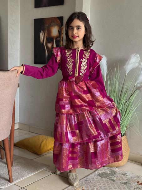 ✨ لمسة من الأناقة ✨ تصميم راقٍ بلمسات عصرية يناسب المناسبات والأعياد