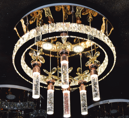 Plafonnier LED Parfait pour illuminer salons ou chambres.