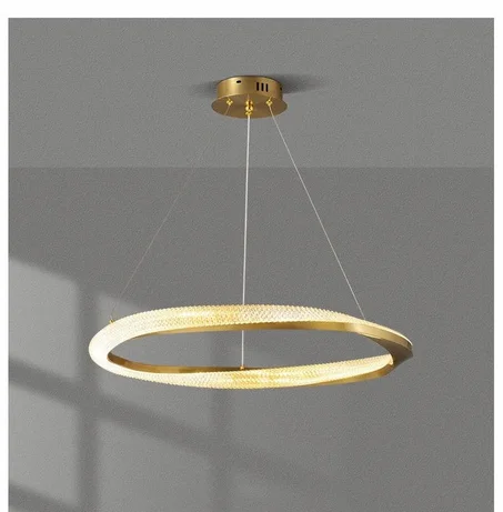 Suspension ALVARO 4 en aluminium et PVC avec un fini cristal.