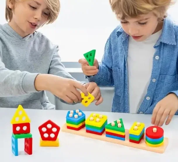 Jeu de motricité en bois - Formes géométriques à empiler