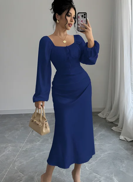 فساتين متوسطة الطول