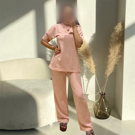 🌸  طقم وردي ناعم ومريح