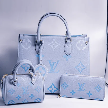 سيت حقائب ماركة (LV Blue ) الفرنسية متكونة من (3) حقائب