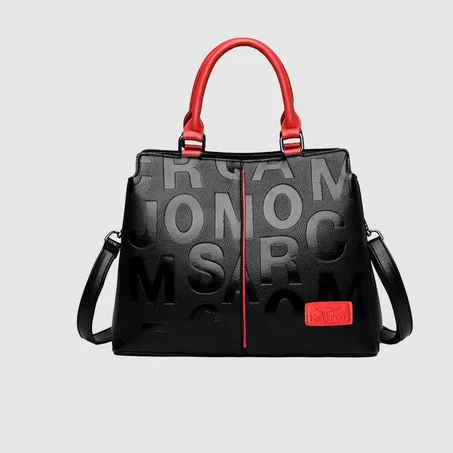 حقيبة نسائية (Kangaroo - M9) بختم الحروف الانكليزية على الجلد مع تطعيم مميز