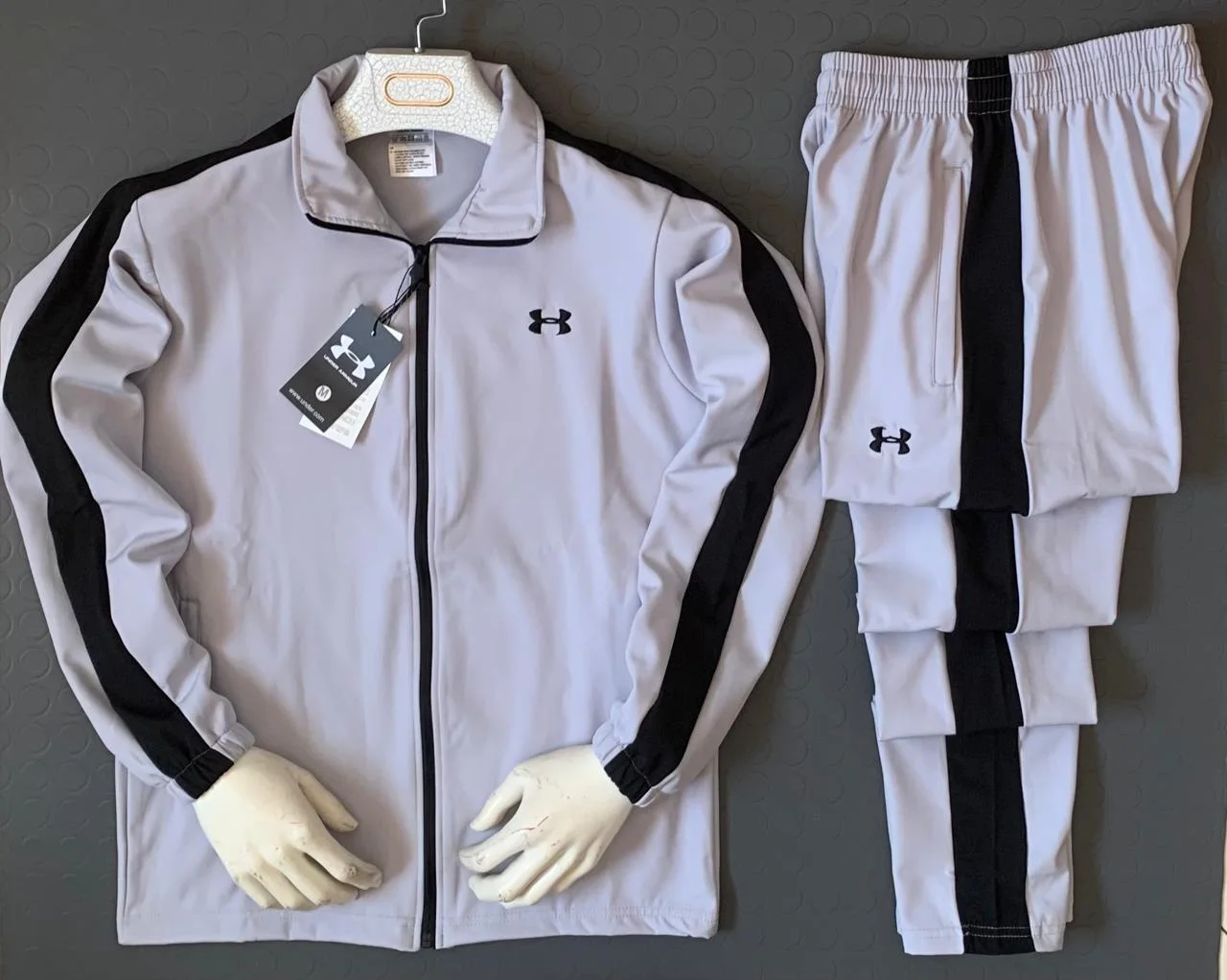 survetement under armour 2024
