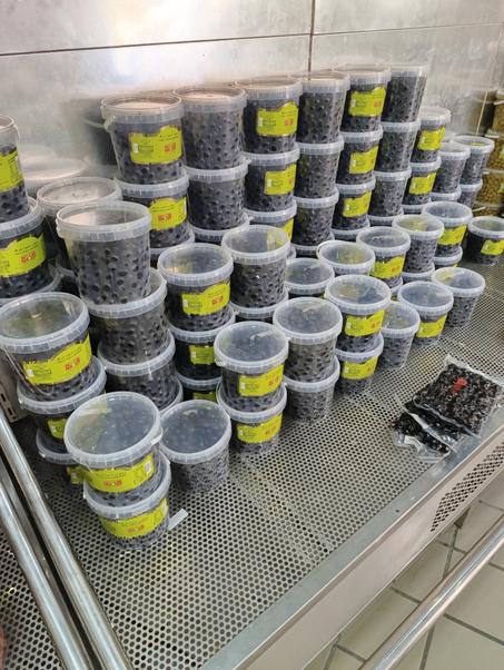 زيتون اسود 1.5 كيلوغرام