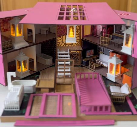 منزل لعب الحاويات – بيت دمى خشبي مع أثاث وإكسسوارات