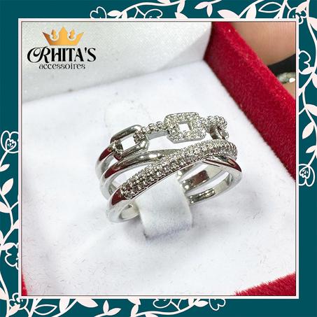 💍 خاتم فضي ثلاثي التصميم – أناقة متشابكة