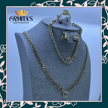 طقم إكسسوارات ذهبي بتصميم هندسي فخم