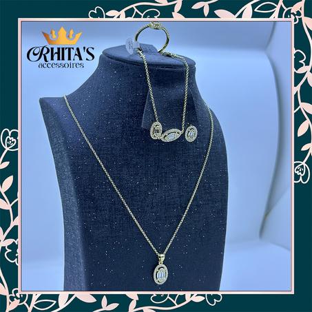 طقم إكسسوارات بيضاوي مرصع – لمسة أنثوية كلاسيكية