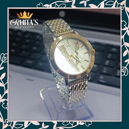 🌿 ساعة VERSACE النسائية – فنّ يلتقي الفخامة 🌿