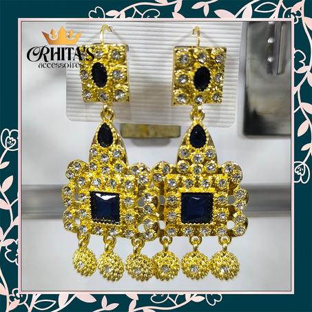 ✨ أقراط ملكية مطرزة بالكريستال 💫